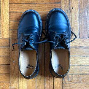 Shiny Black leather Dr. Martens Oxford Shoe Women's size 9